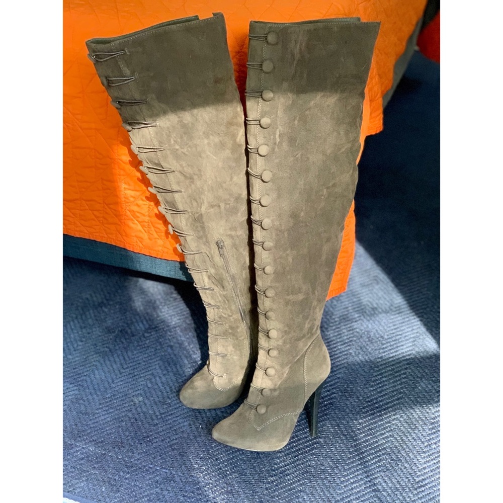Bakers Shoes - Melanie thigh high boots.